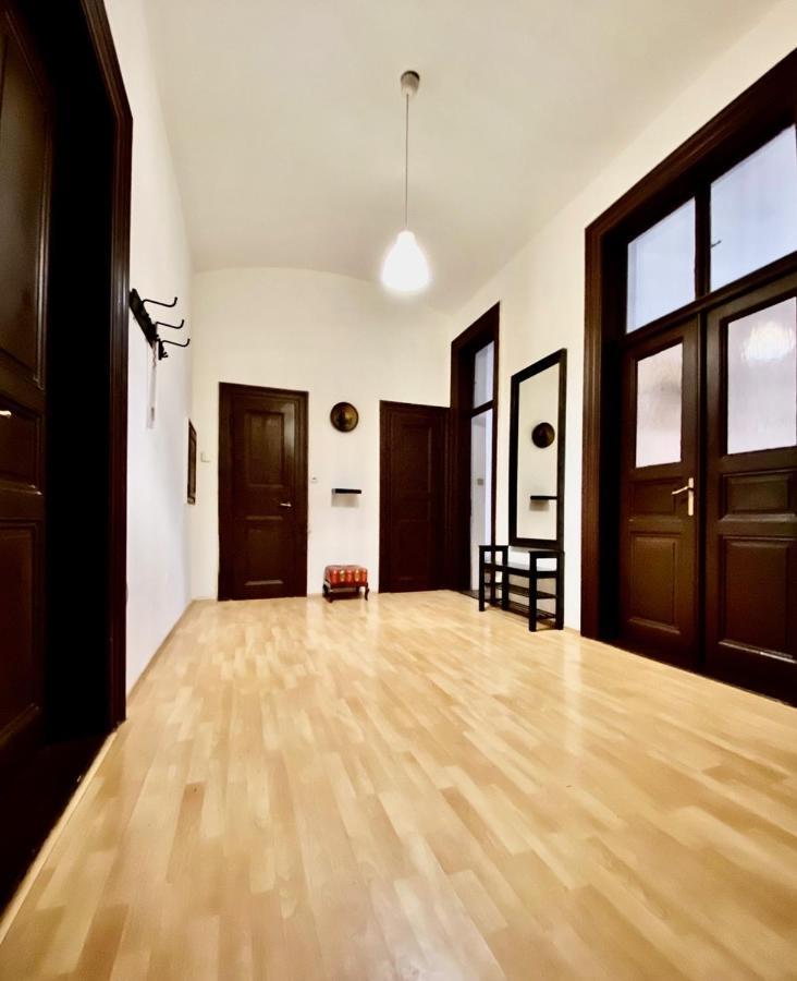Spacious Cozy Apartments In Centre Prague Ngoại thất bức ảnh