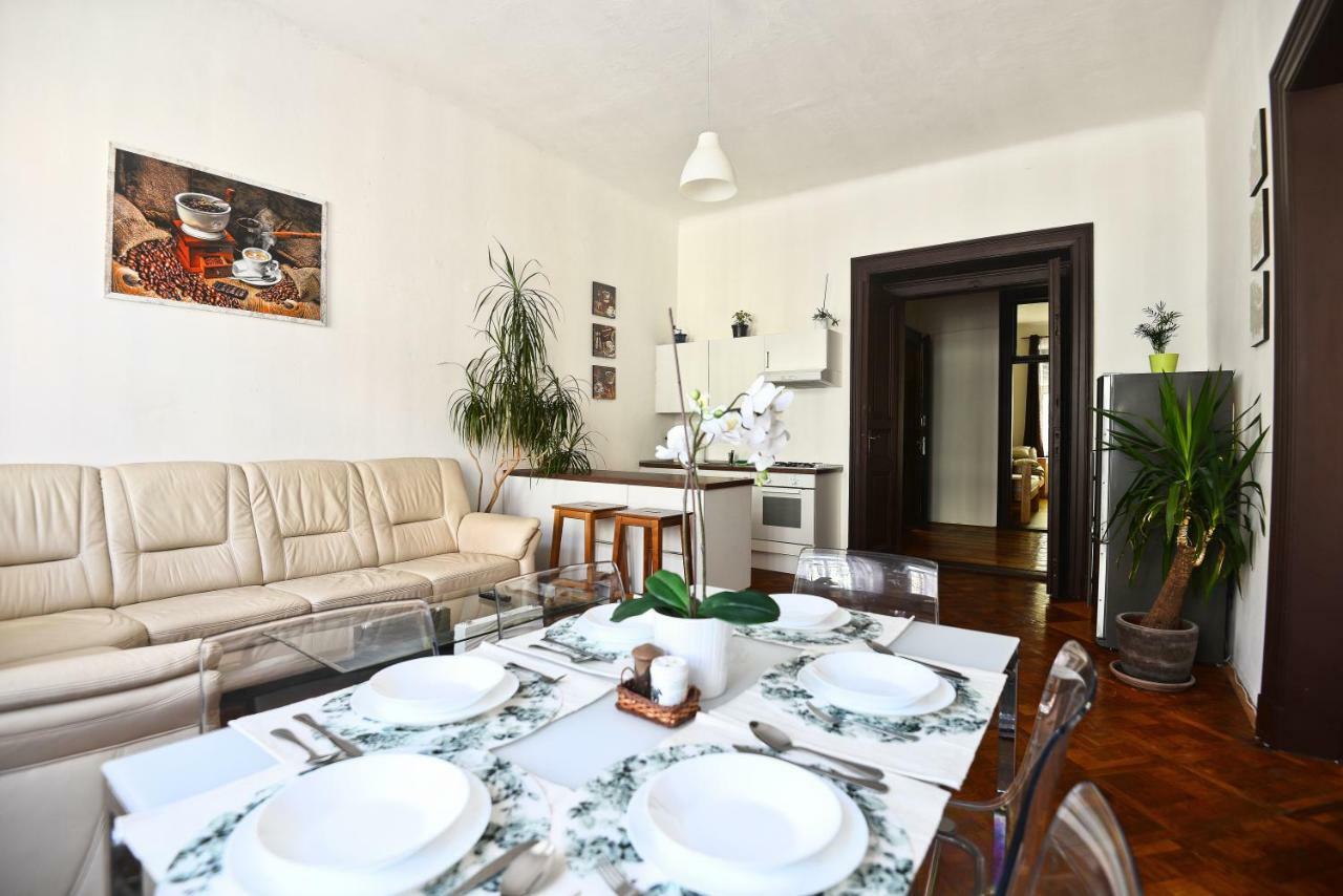 Spacious Cozy Apartments In Centre Prague Ngoại thất bức ảnh
