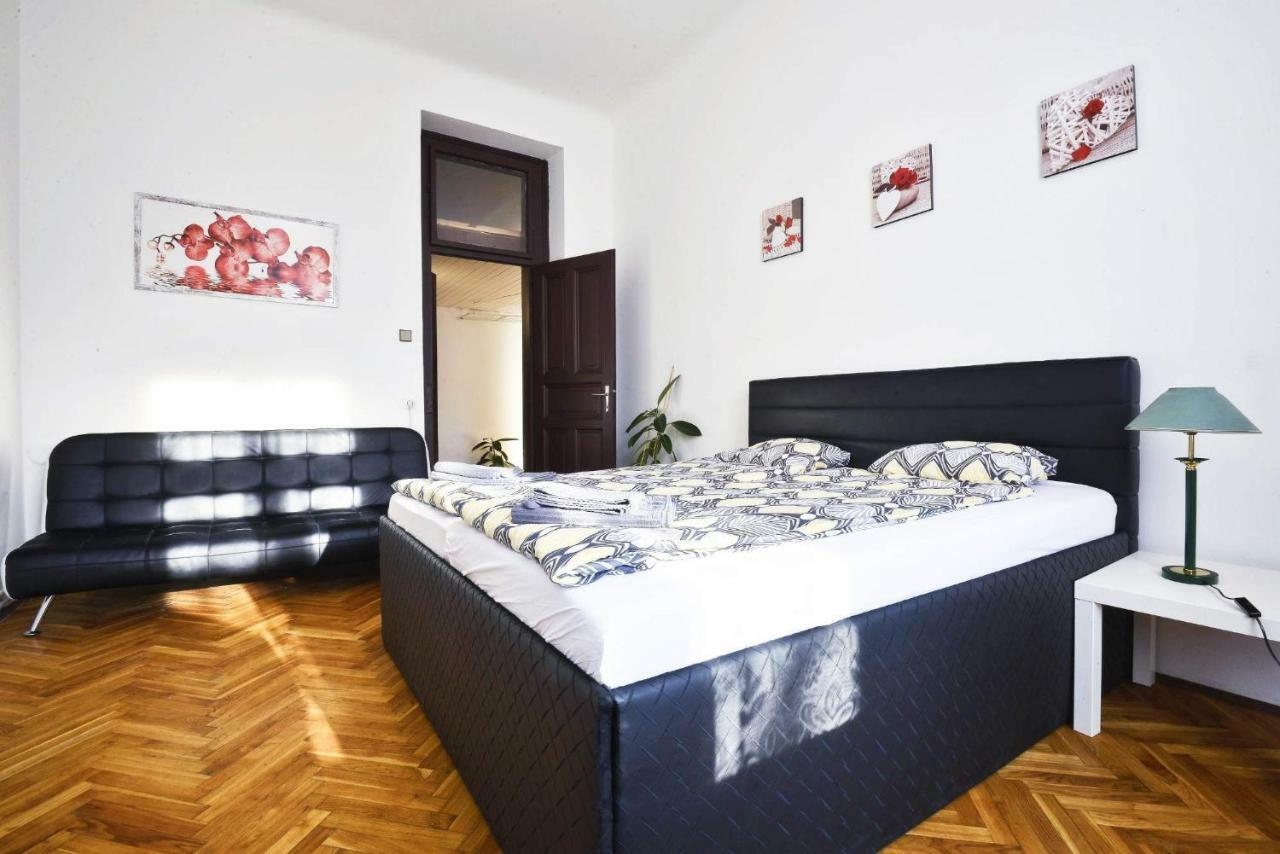 Spacious Cozy Apartments In Centre Prague Ngoại thất bức ảnh